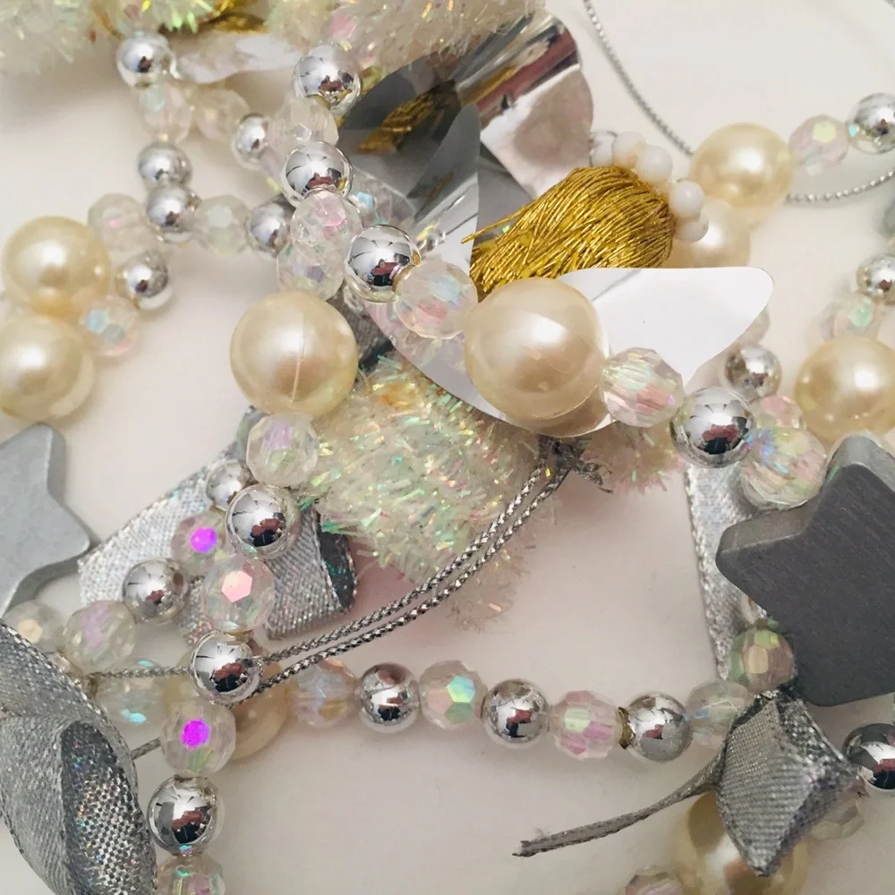 Avon Festive Garland with Gold and White Angels